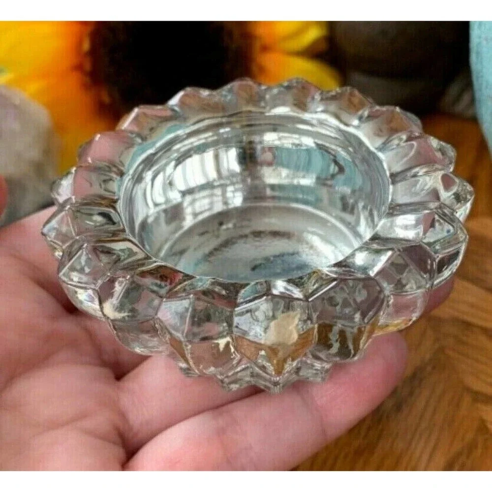New Elegant Clear w/ Silver Fluted Glass Round Shaped Tea Light Candle Holder
